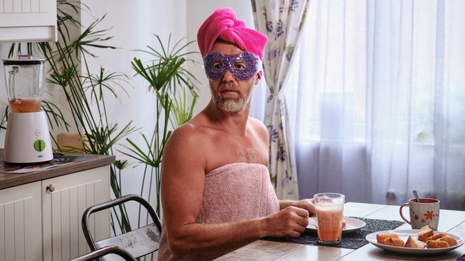 Po čem muži touží 2: Jiří Langmajer měl koučku ženského chování, kopíroval i svou manželku Adélu Gondíkovou