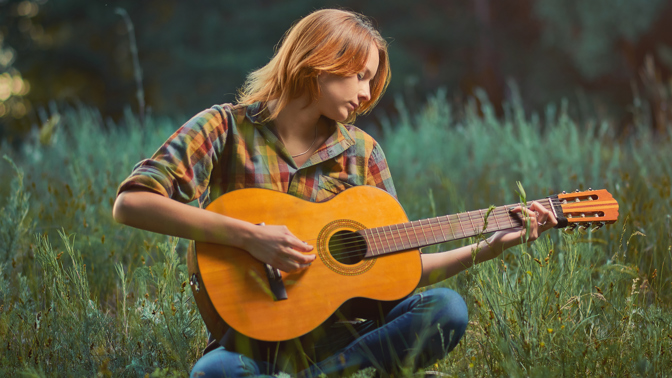 Oldřiška (22): Pořídila jsem si bazarovou kytaru. Hned první noc mě šokovalo, co se s ní stalo