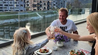 Šéfkuchař Marek Raditsch si pochvaluje luxusní bydlení: Takhle velká terasa mi na Vinohradech chyběla