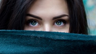 Karla (31): Na vlastní oči jsem se přesvědčila, že máme v bytě duchy. Manžel to ale odmítá řešit