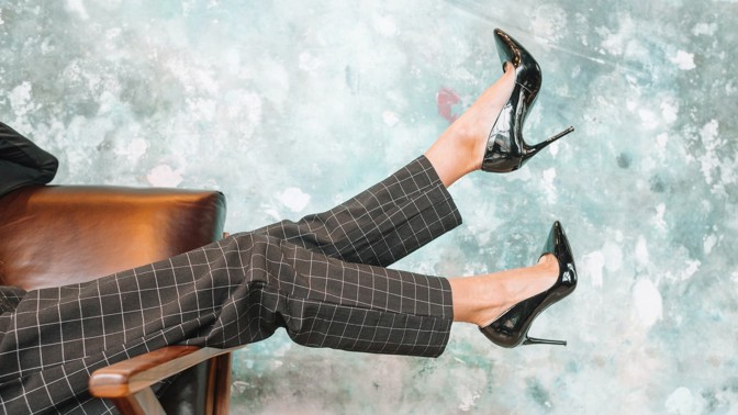 Neobvyklá historie vysokých podpatků a dalších osmi věcí, které používáme každý den