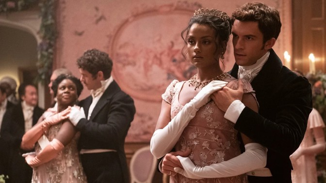 Bridgertonovi pokračují druhou sérií: Anthony se ocitá v milostném trojúhelníku