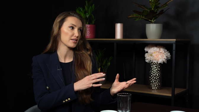 Taťána Makarenko o situaci na rodné Ukrajině: Když vidíte bratrance se zbraní v ruce, vystraší vás to k smrti