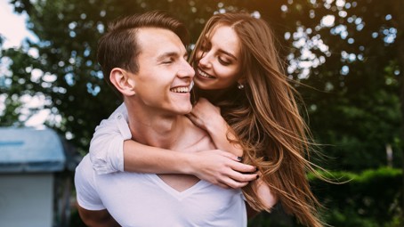 Tři znamení zvěrokruhu, která věří, že stará láska nerezaví