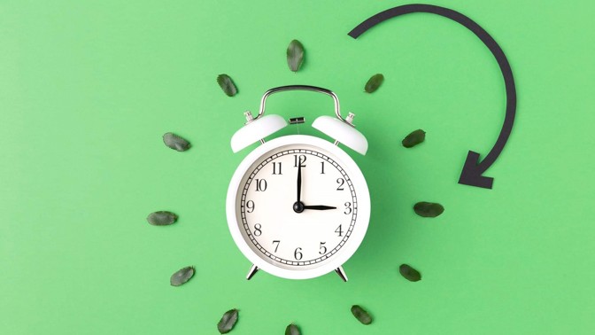 Přechod na letní čas: Proč jej nemají rádi horníci, ale vyhovuje hackerům?