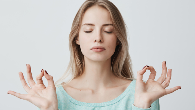 Mladší díky obličejové józe? 10 minut denně pomůže v boji s dvojitou bradou i vráskami