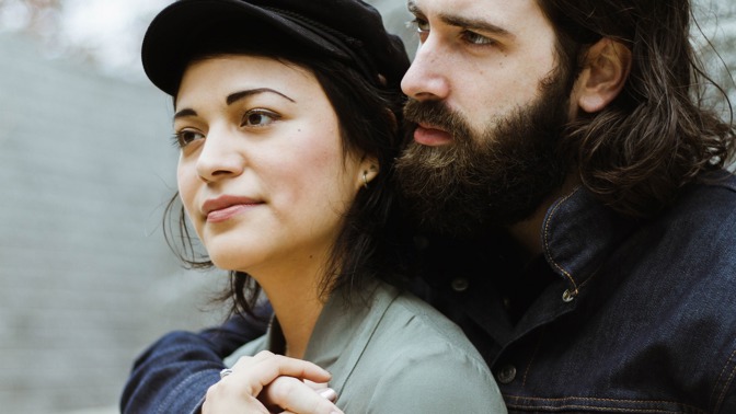 Michaela (29): V novém bytě bylo od začátku něco špatně. Pak se manžel začal každou noc dusit