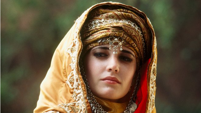 Do role Sibylly byla Eva Green obsazena pouhý týden před začátkem natáčení. 