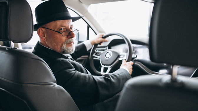 Jaroslav (62): V noci jsem vezl neznámou ženu na hřbitov, zbyl po ní jen podivný prsten