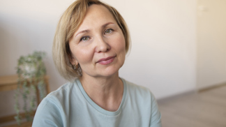 Vlasta (56): Syn dělá všechno pro to, aby přišel o své štěstí. Nelíbí se mi to, ale musím ho krýt