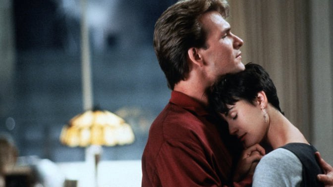 Tajemství filmu Duch: Demi Moore překvapila účesem, Patrick Swayze si vyřešil dávné trauma