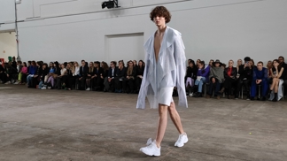 Prague Fashion Week 2022: Studentské přehlídky nabídly futuristické modely i outfity z přírodních materiálů
