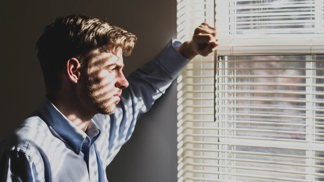 René (33): Nelíbí se mi, jak manželka řeší stres. Bojím se, že to skončí špatně