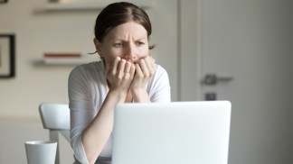 Lucie (28): Místo romantiky přišel šok. Zpráva v počítači mi prozradila, že žádná svatba nebude