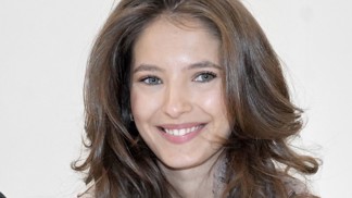 Sara Sandeva se v létě promění v Helenu Vondráčkovou: Proč se těší na paruku a v čem ji zradil kokosový olej?