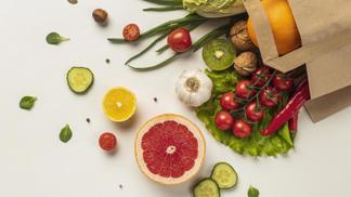 S jarním detoxem začínejte postupně, vyhněte se během něho všemu, co vašemu organismu nesvědčí, a naopak vsaďte na dostatek ovoce, zeleniny a vlákniny. 