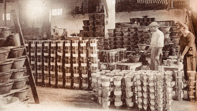 Stravování v Sovětském svazu: V konzervách byl boršč, březová míza i mořská okurka