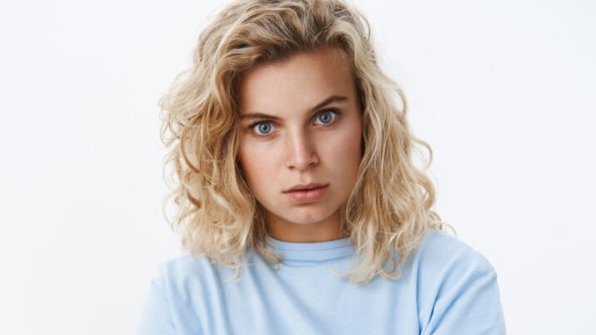 Marta (27): Kamarádka se mi snaží rozmluvit nového přítele. Prý ve mně vzbuzuje jen to nejhorší