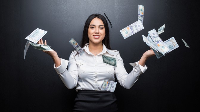 Velký horoskop peněz a kariéry na květen 2022: Vodnáři získají nečekané bohatství a Váhám hrozí změna práce