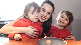 Michaela Tomešová o boji s atopickým ekzémem: Prozradila, co jí pomohlo, a jak se stará o pokožku synů