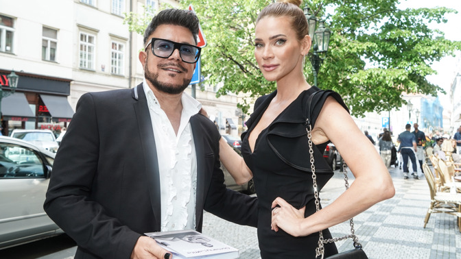 Móda na křtu knihy Osmanyho Laffity: Bára Mottlová zvolila riskantní outfit, další vzdali hold jaru