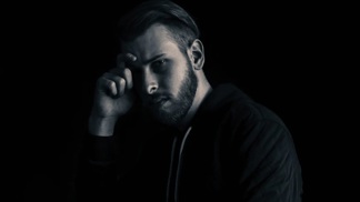 Otmar (28): Vzal jsem si domů urnu s babičkou. Nikdy jsme neměli dobrý vztah, pokračovalo to i po její smrti