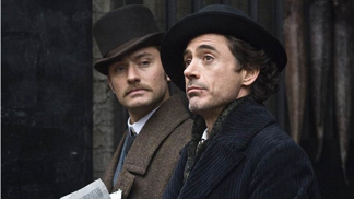 Robert Downey Jr.: Bloumal bosý ulicemi, ze závislostí jej vysvobodila až manželka Susan