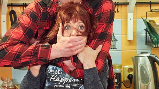 Nový týden v Ulici: Anča se stane obětí útoku, Blanka si podá Vandu a Lumír všechno zvorá