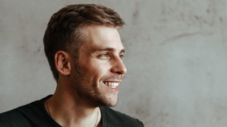 Gabriel (22): Máma si myslí, že bez manželky umřu hlady. Já se ale o sebe umím postarat lépe než můj otec