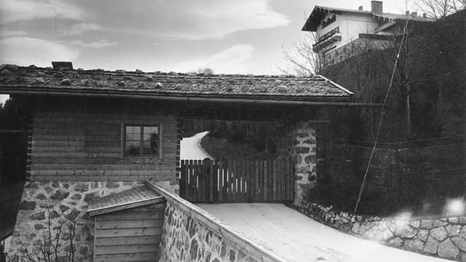 Vůně Vůdce: Diktátorova nadměrná plynatost prý vyháněla hosty z Berghofu