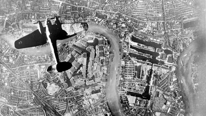 Hrdinka II. světové války: Bombu Luftwaffe zneškodnila doga Juliana