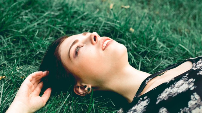 Vivien (27): Po čaji od šamana jsem opustila své tělo a navštívila babičku na onom světě