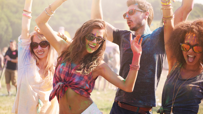 3 znamení zvěrokruhu, která milují letní akce a v roce 2022 nebudou na žádné chybět