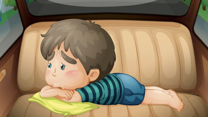 Zapomenuté dítě v rozpáleném autě, k přehřátí dětského organismu stačí pár minut