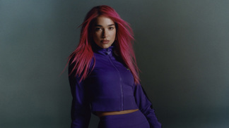 Dua Lipa a její záliba v devadesátkách: Inspirujte se stylem jedné z nejúspěšnějších zpěvaček současnosti