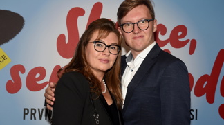 Dana Morávková přijela do Varů navštívit pracujícího syna. Na jeho promoci chystá výjimečný outfit