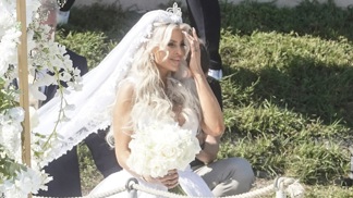 Lela Ceterová už je Vémolová: Jen pásek Karlose vyšel na téměř 20 tisíc, kolik stály vyzdobené šaty nevěsty?