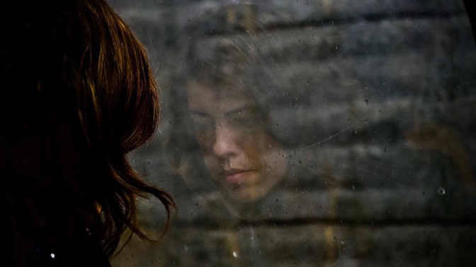 Berta (28): Zesnulá mamka se se mnou snaží spojit. Bojím se toho, co mi chce říct