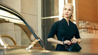 Novinky na Disney+: Natalia Oreiro hraje Evitu, Andrew Garfield honí vraha mezi mormony