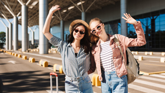 Jak si vybrat stylové oblečení do letadla? Nepodceňujte materiál a počítejte s klimatizací