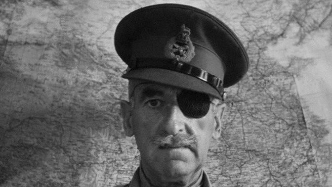 Nezničitelný voják Adrian Carton de Wiart:  Přežil bezpočet zranění, dokonce si utrhl prsty z rozdrcené ruky