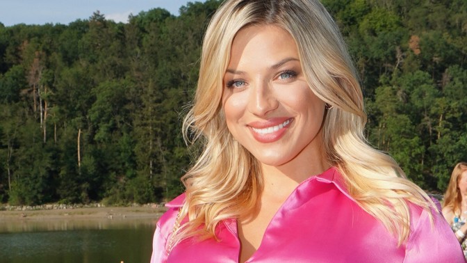 Těhotná Eva Perkausová ještě neporodila a myslí na druhé miminko: Má už doma výbavičku?