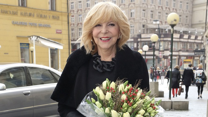 Rozloučení s Hanou Zagorovou: Fanoušci se přijeli poklonit ze všech koutů Česka i dalších zemí