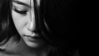 Majda (28): Tchyně nám přišla na svatbu v černém a celou dobu brečela. Vadí jí, že jsem jen prodavačka