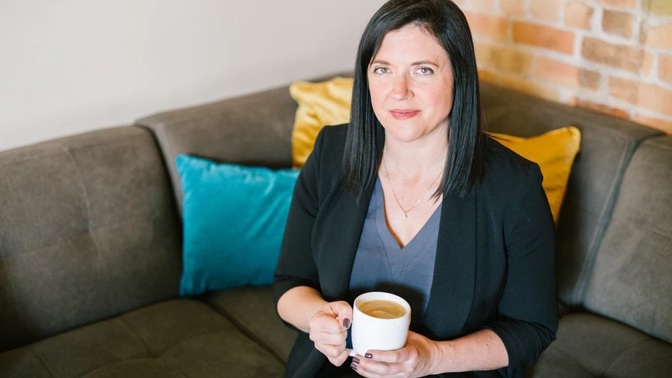 Marcela (39): Manžel mi vyzná lásku jen pod vlivem. Bohužel pije jen třikrát do roka