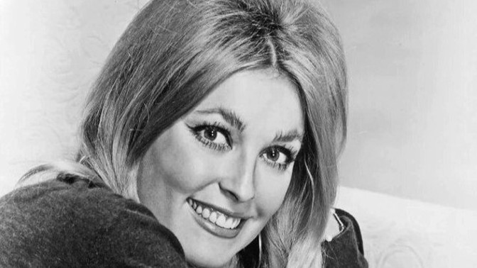 Vražda Sharon Tate: V roce 1969 došlo v domě na Cielo Drive k masakru, který ukončil éru hippies