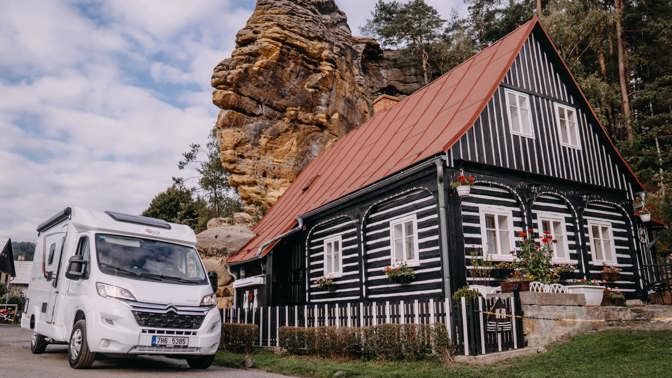 Babí léto svádí k cestování v obytňáku. Poradíme, jak začít