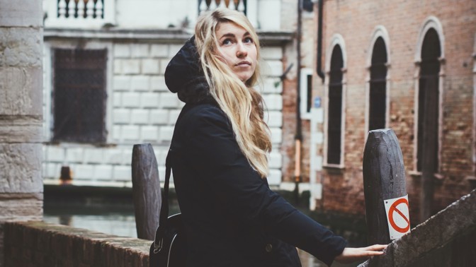 Marie (44): Kolegové mě varovali, že v zámku straší. Nevěřila jsem jim, dokud jsem tam večer nezůstala sama