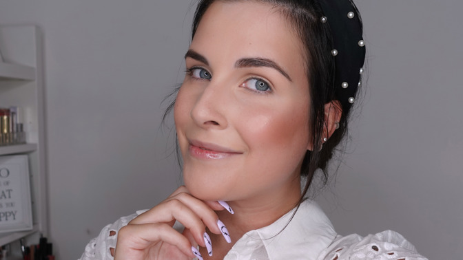 Škola líčení: Jak si správně upravit obočí? Vizážistka Diana vám ukáže, jak ho vytvarovat během pár minut