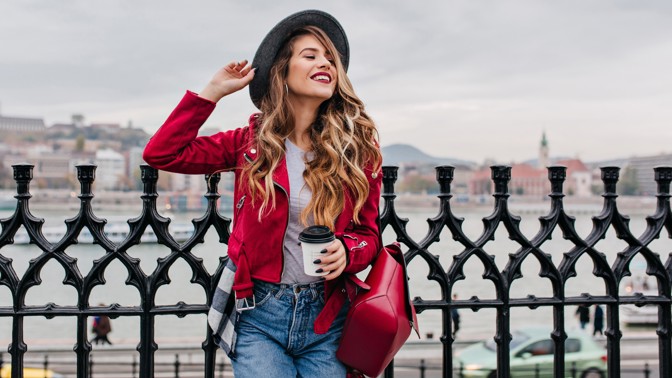 Naučte se kombinovat oblečení a na podzim si hravě vystačíte jen sedmi must-have kousky